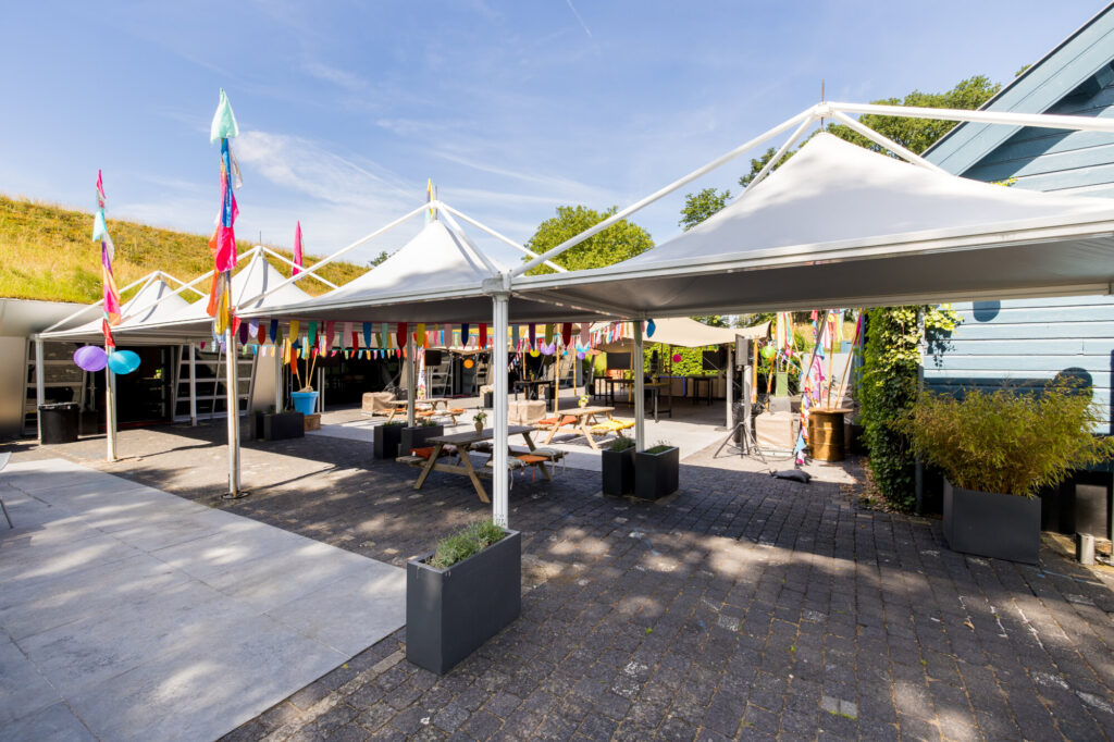 Terras met tent bij Lunetten | Fort Voordorp